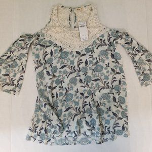 Hollister 3/4 Sleeve Floral Top Blouse Shirt XS NEW NWT